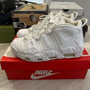 Nike Air Uptempo Triple white